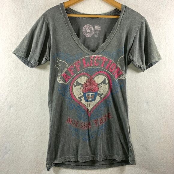 Affliction Women Y2K T Shirt Sz M Gray Biker Graphic Distressed Bling Flawed - Picture 1 of 14
